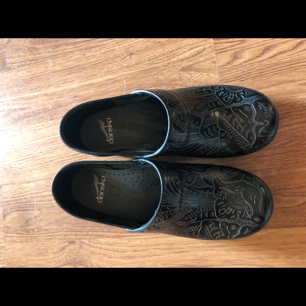 Dansko Size 37, brand new